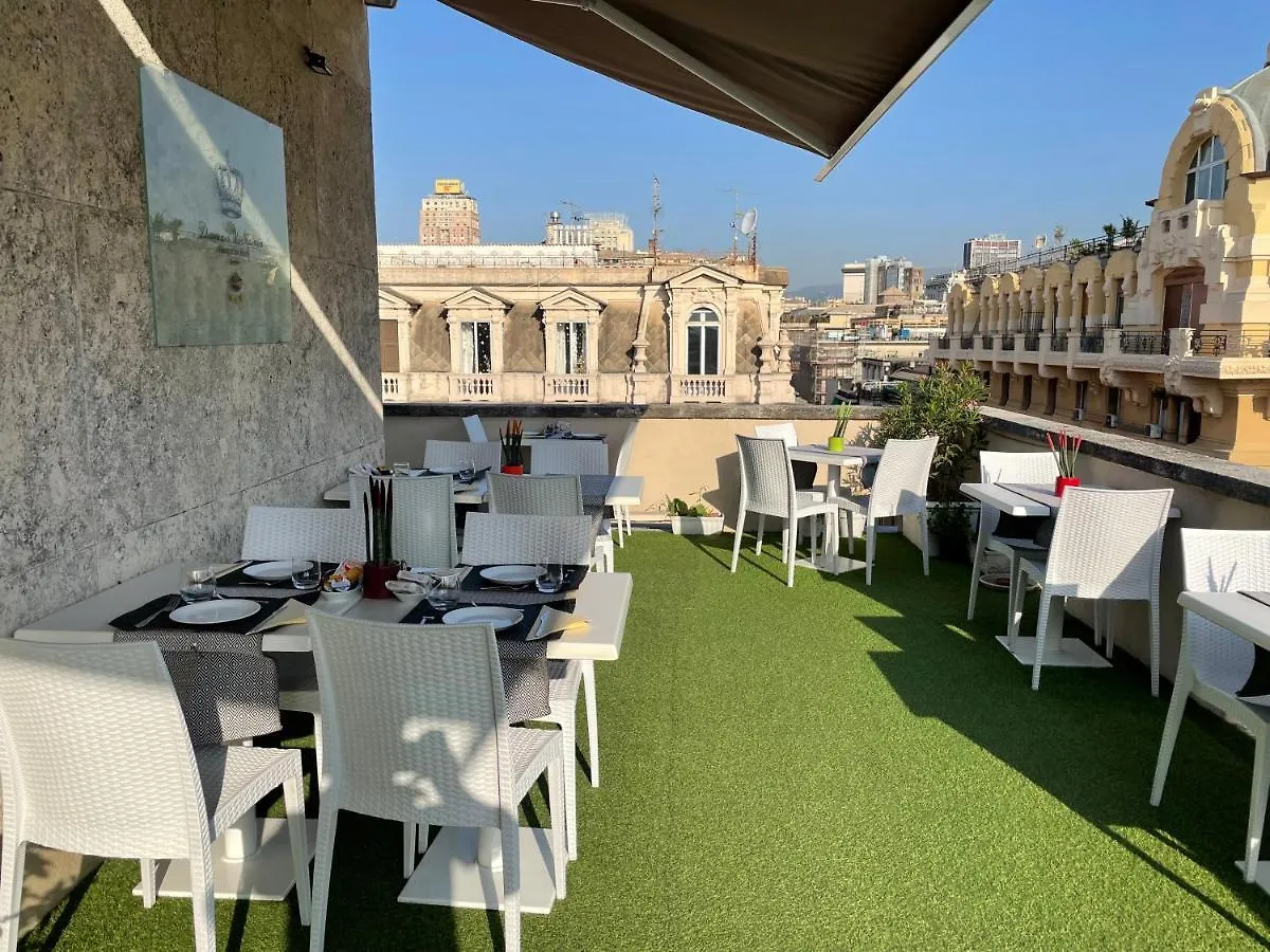 Domus Victoria Otel Cenova Konukevi